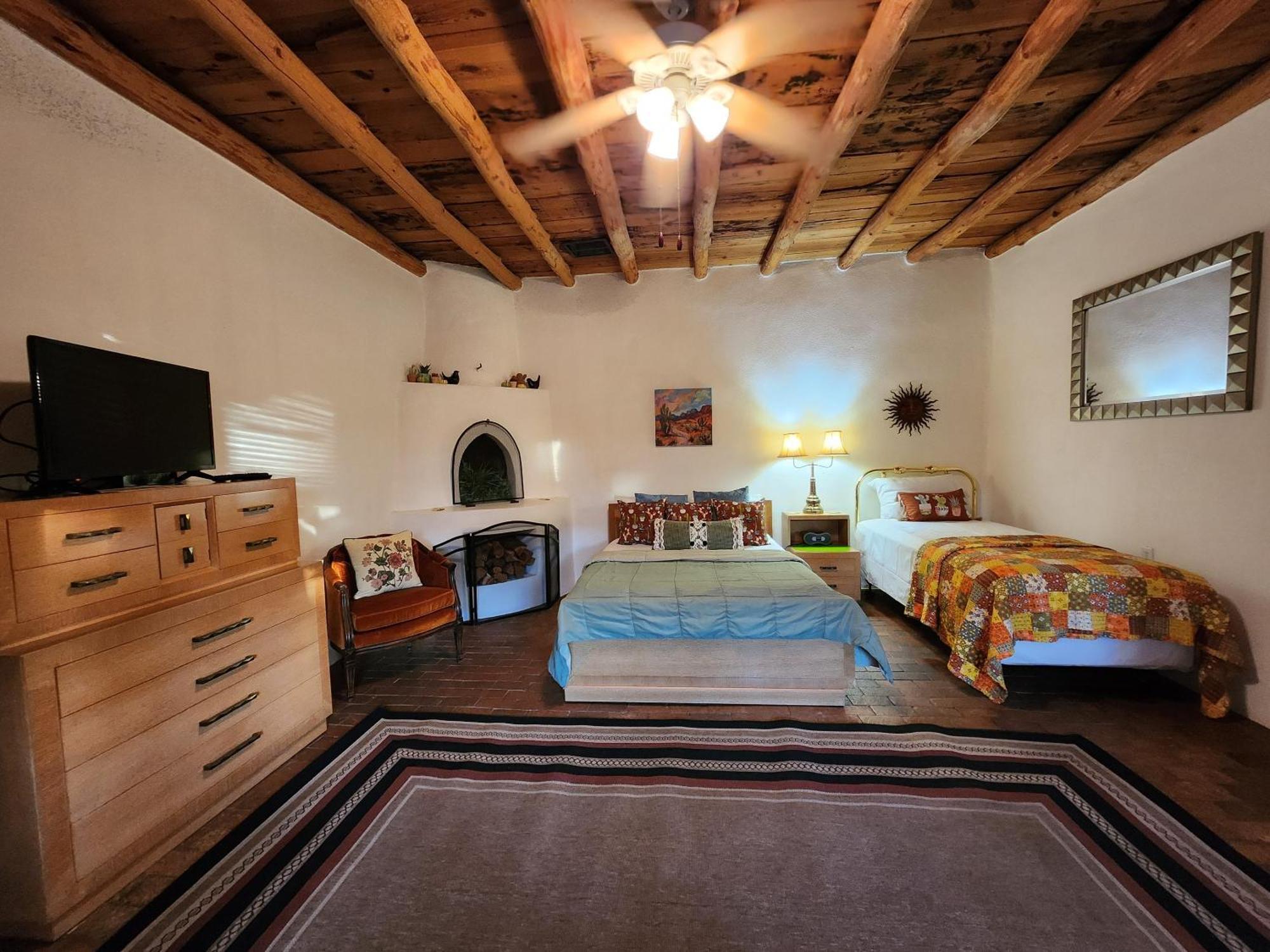 Red Mountain Manor Vineyard And Guesthouse Рио Ранчо Екстериор снимка