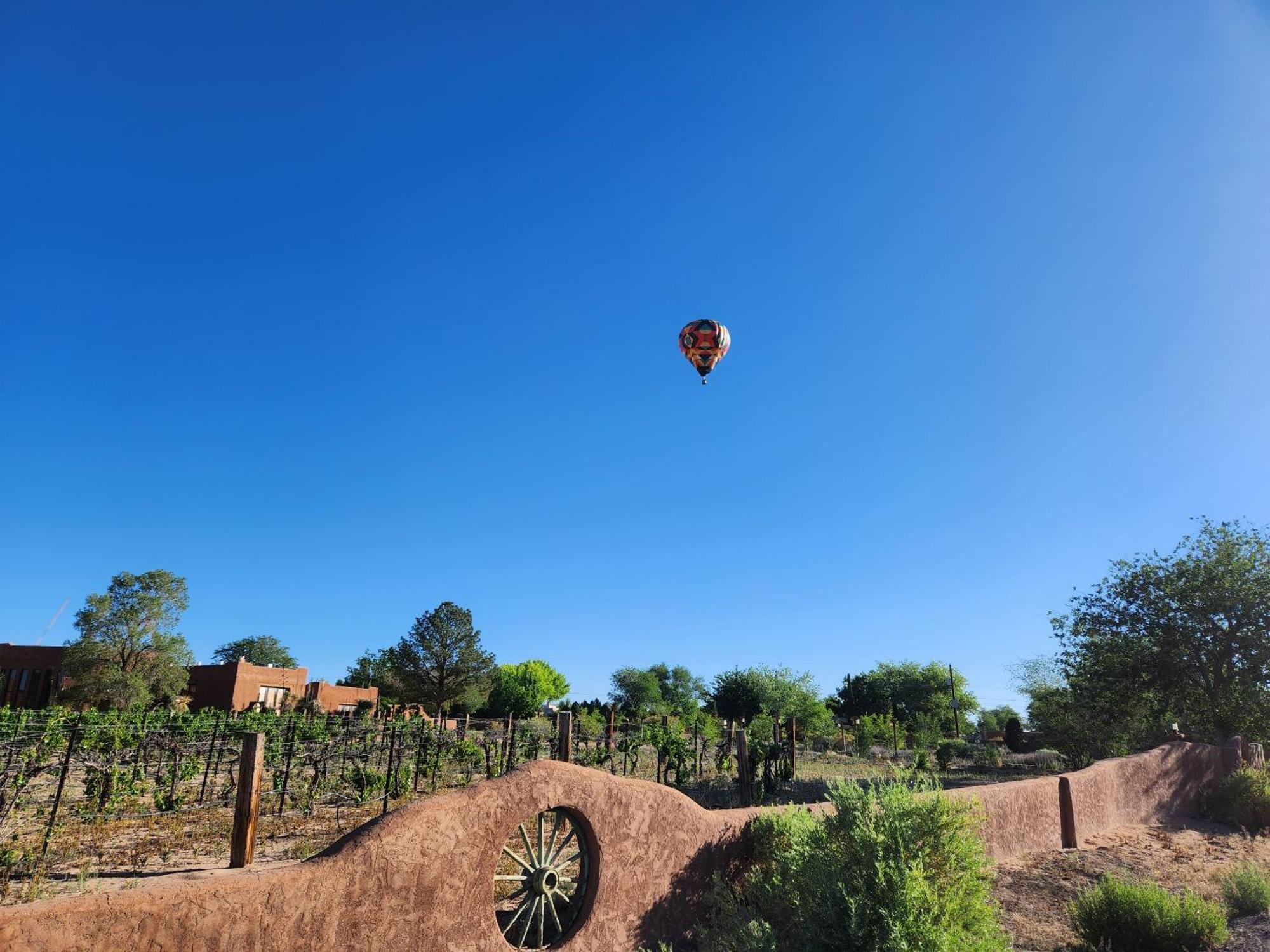 Red Mountain Manor Vineyard And Guesthouse Рио Ранчо Екстериор снимка